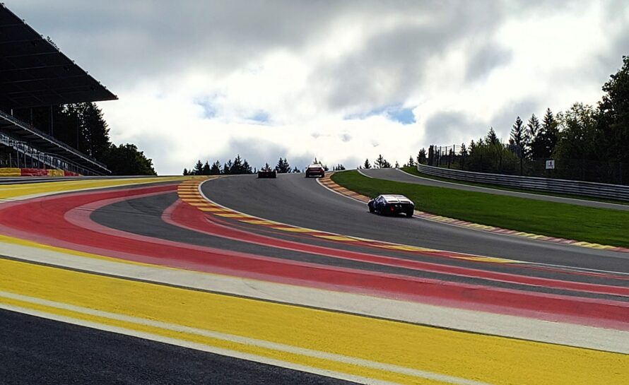 race-track race-track