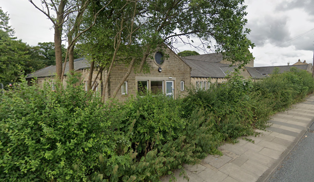 spring-wood-lodge-bush