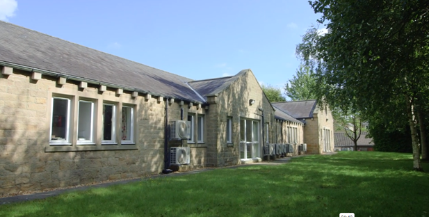 spring-wood-lodge-side